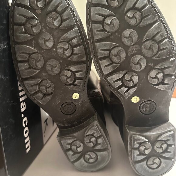 Aquatalia 7.5 brown knee high weatherproof boot - Picture 4 of 6